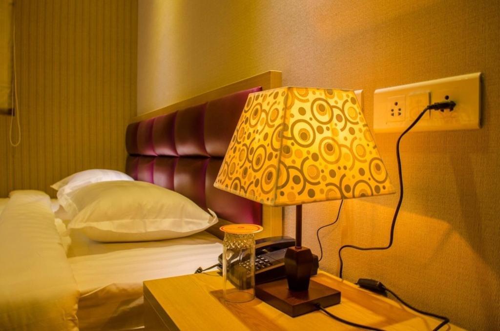 Hotel Comfotel Calcutta Exterior foto